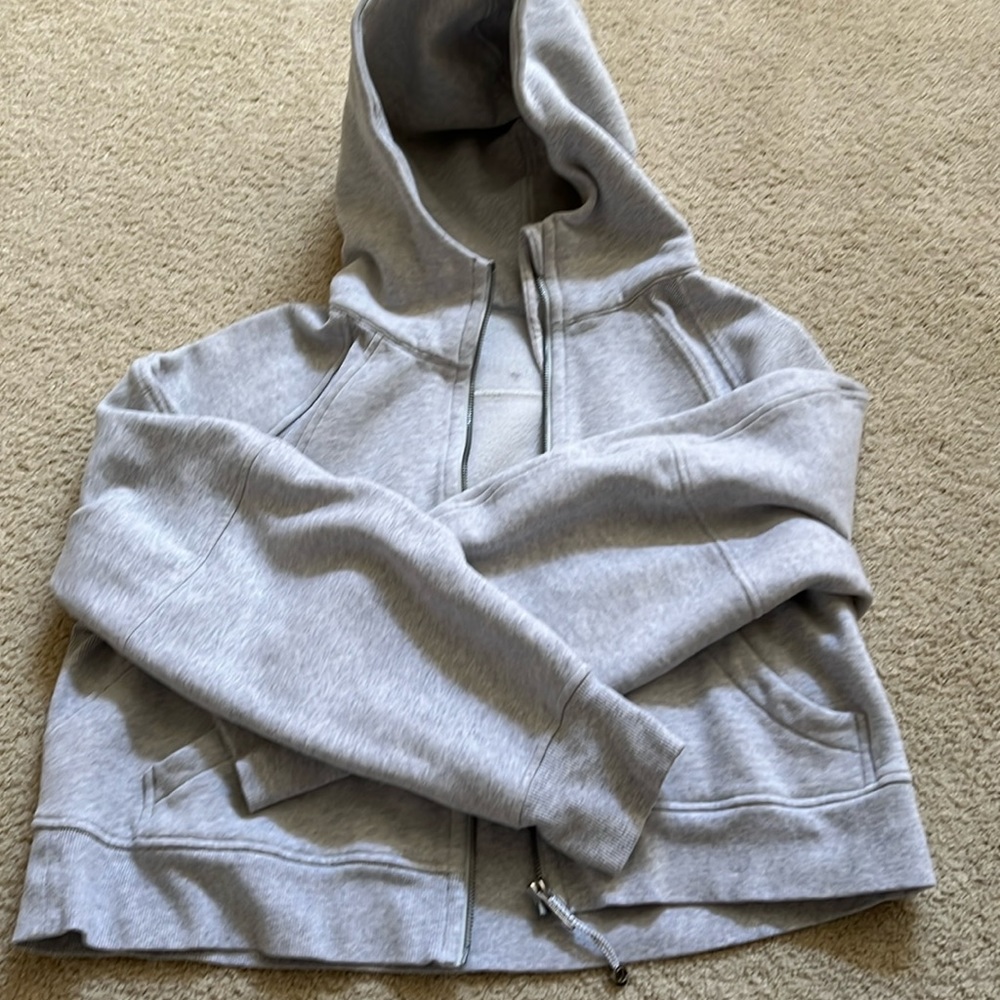 Full zip Lululemon scuba